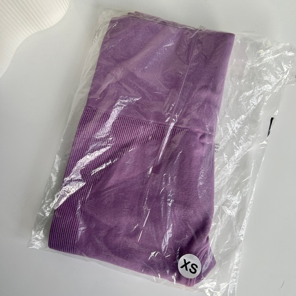 BNWT SET ACTIVE SculptFlex Legging in Cosmo (XS) - Picture 2 of 4